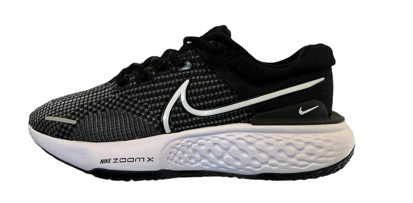 Tenis Nike Zoom Invisible