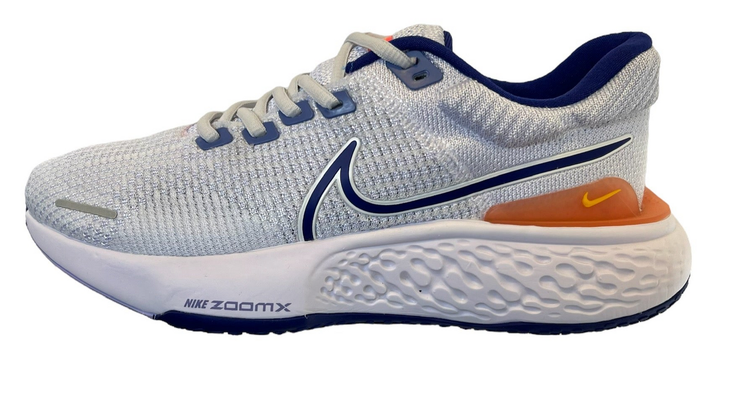 Tenis Nike Zoom Invisible